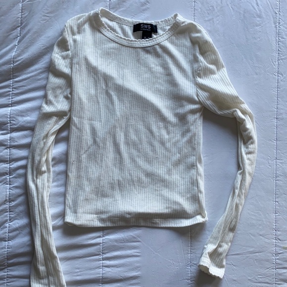 white long sleeve - Picture 1 of 2